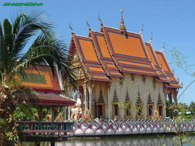photo 18 les trÃ©s beaux temples de Bouddhiste  sur Koh Samui en ThaÃ¯lande.
